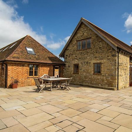 Parkfields Barns Self Catering Accommodation Buckingham Exteriör bild