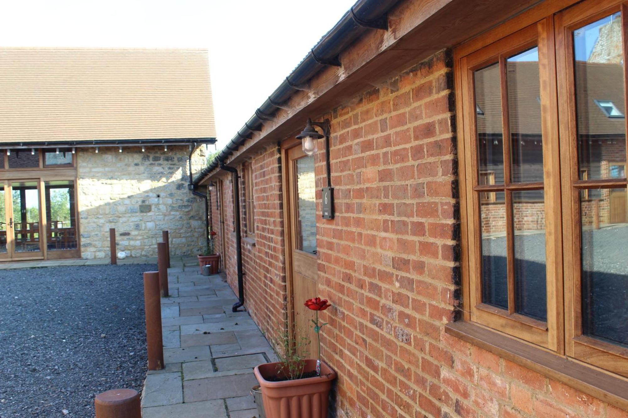 Parkfields Barns Self Catering Accommodation Buckingham Exteriör bild