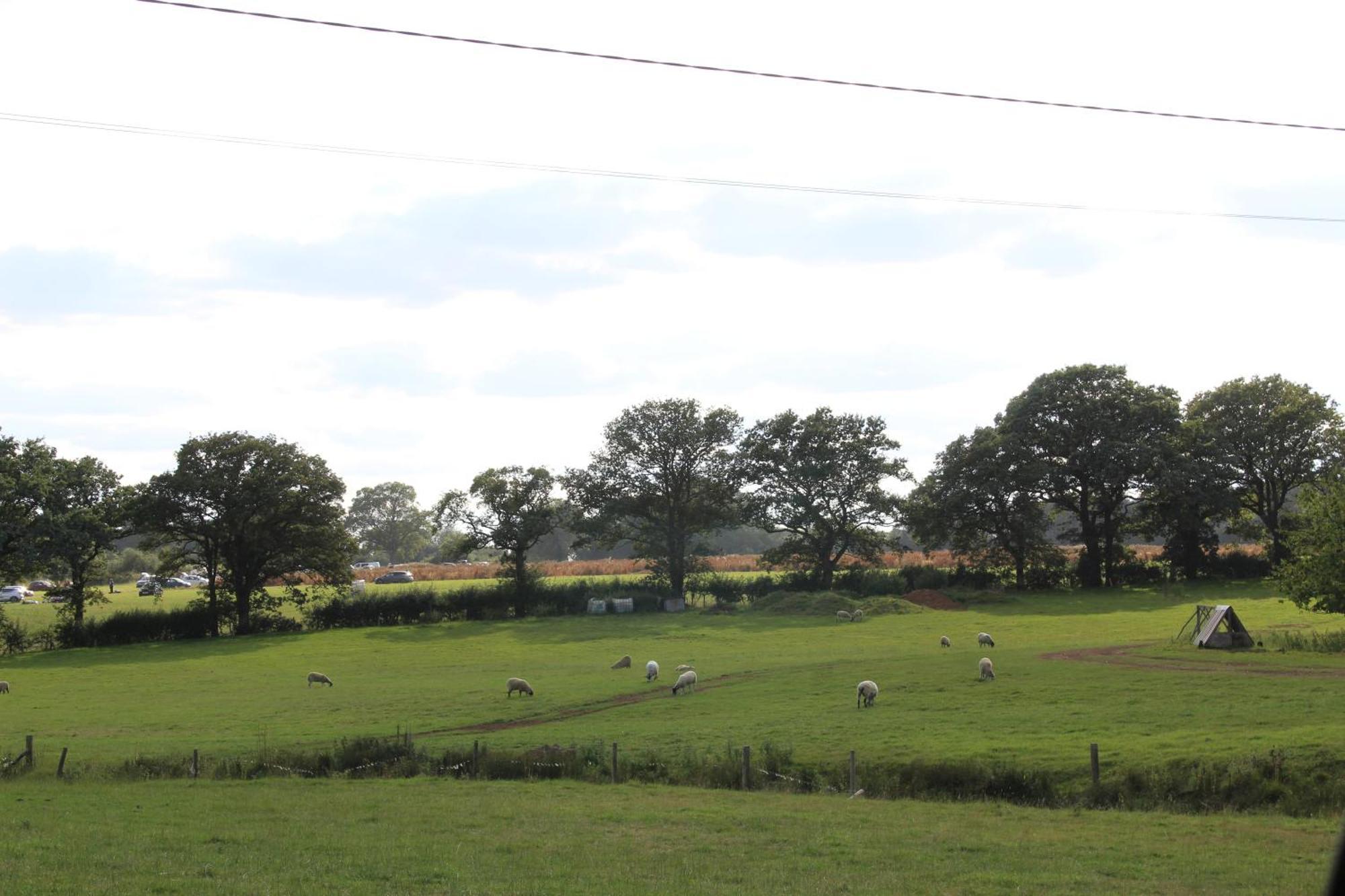 Parkfields Barns Self Catering Accommodation Buckingham Exteriör bild
